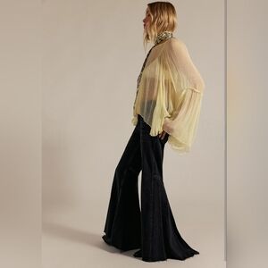 We The Free Live Wire Flare Jeans NWT Sz 28 Regular